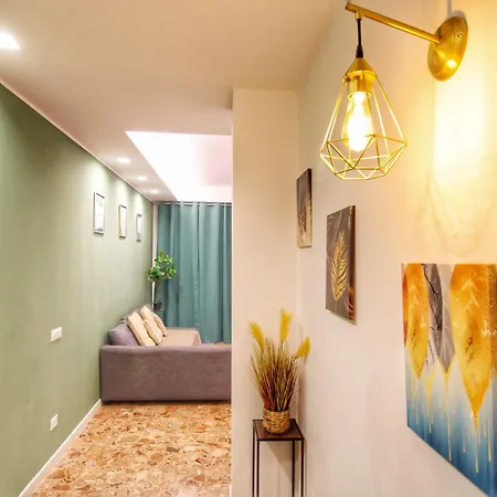 Delicious 2 Bed And Garden By Yh